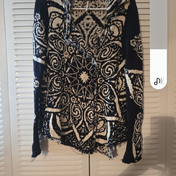Black and White Patterned Women's Cardigan - Picture 1 of 1